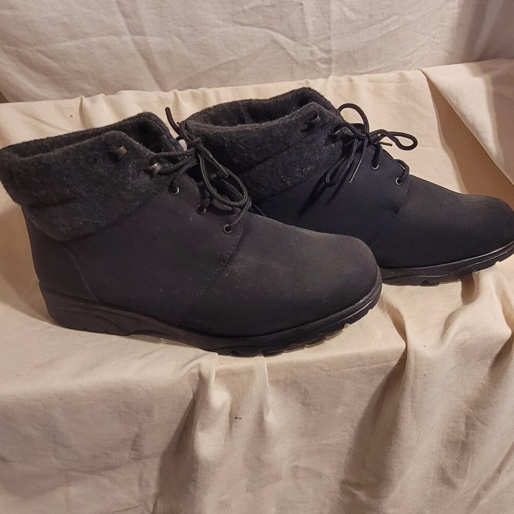 TOE WARMERS Women's Trek Black With Fur Trim WATERPROOF Boots 8 1/2 us/ca